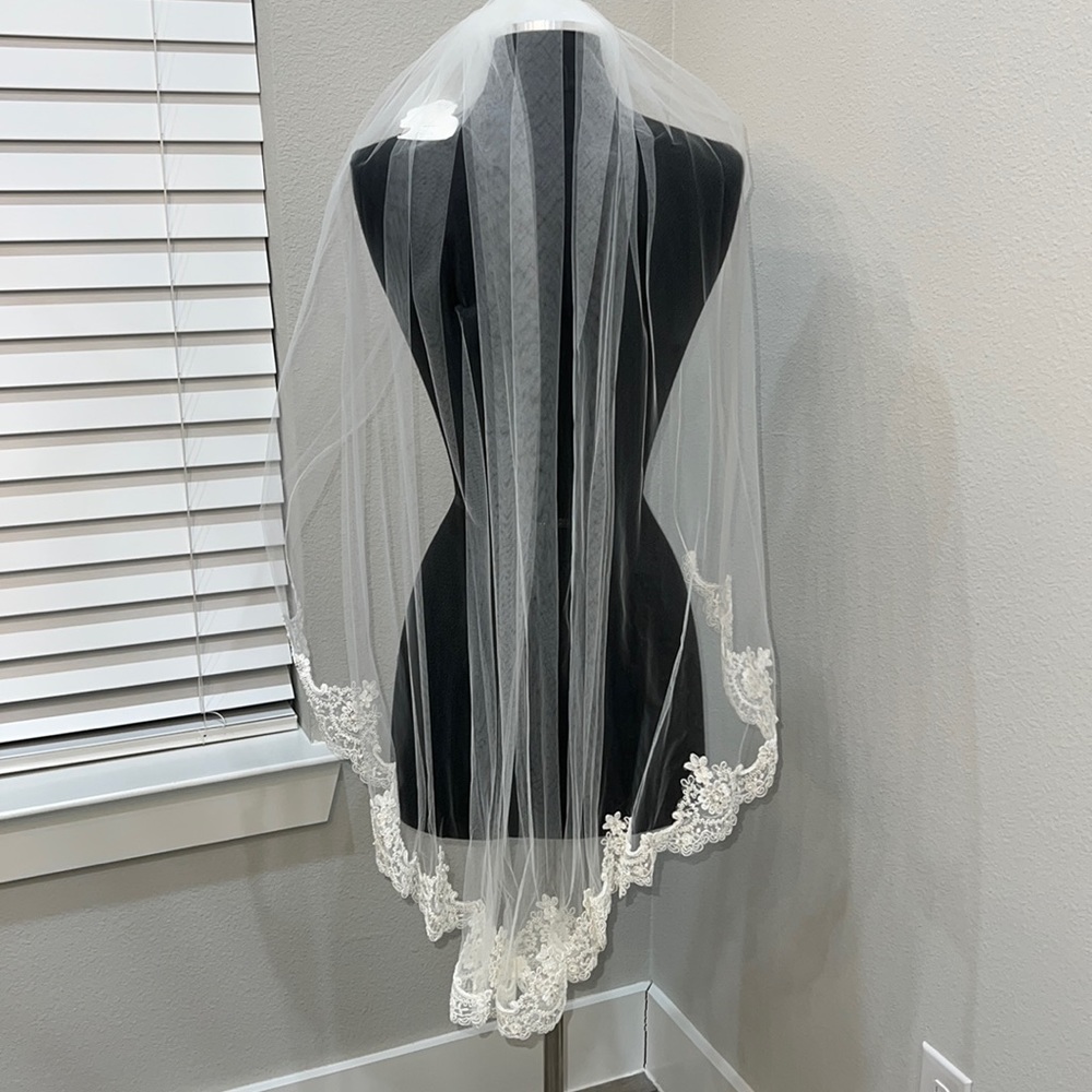 Marionat Bridal Veils 3192 - The Bridal Veil Company - Beaded Lace Veil